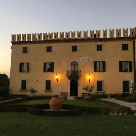 Castel 1500 Apartman *